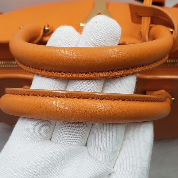 SOLD YSL Classic Small Y Cabas Purse - Picture 6 of 16